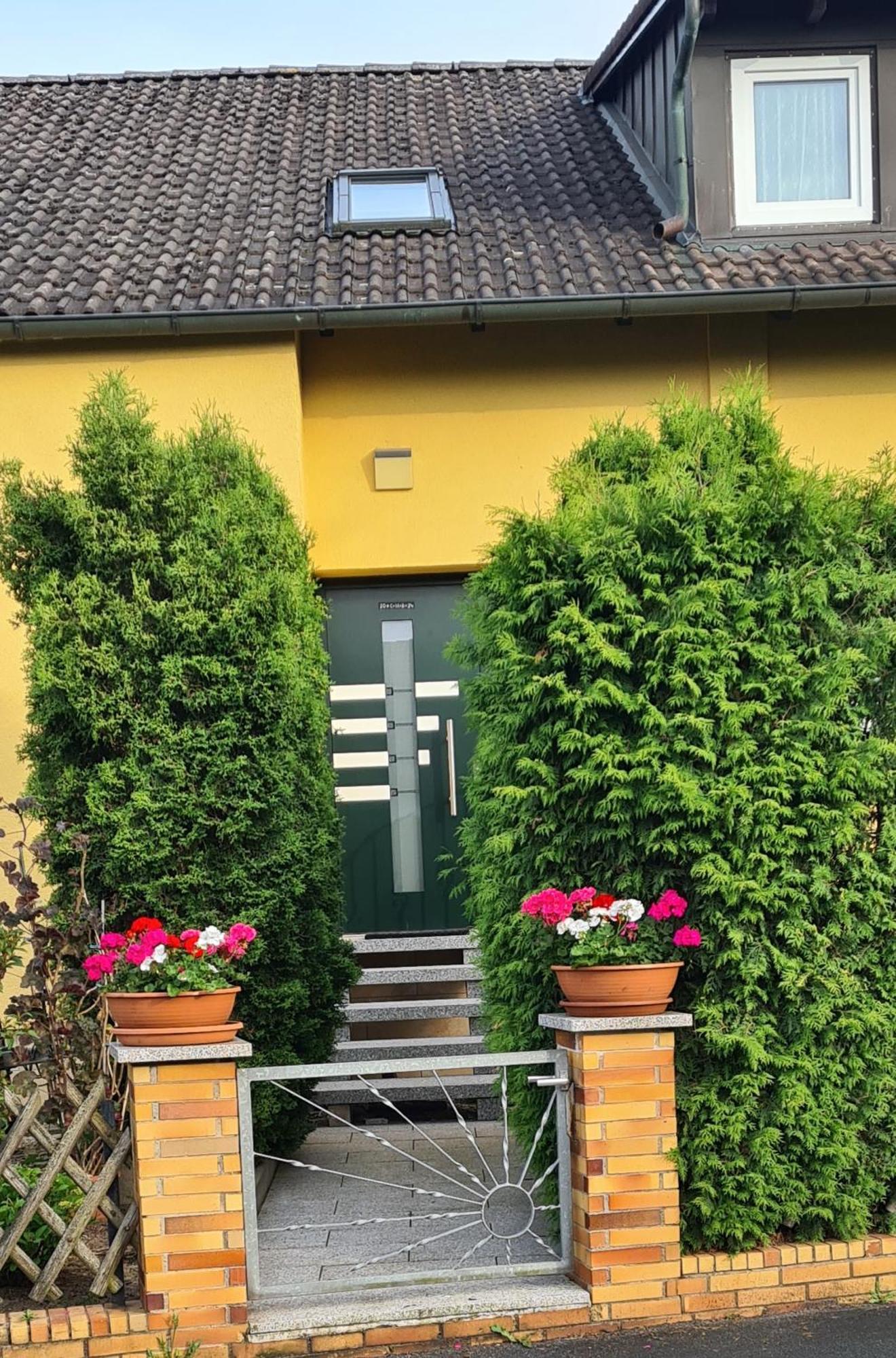 Gemuetliche 120 Qm Ferienwohnung Mit Balkon Adelsdorf Esterno foto