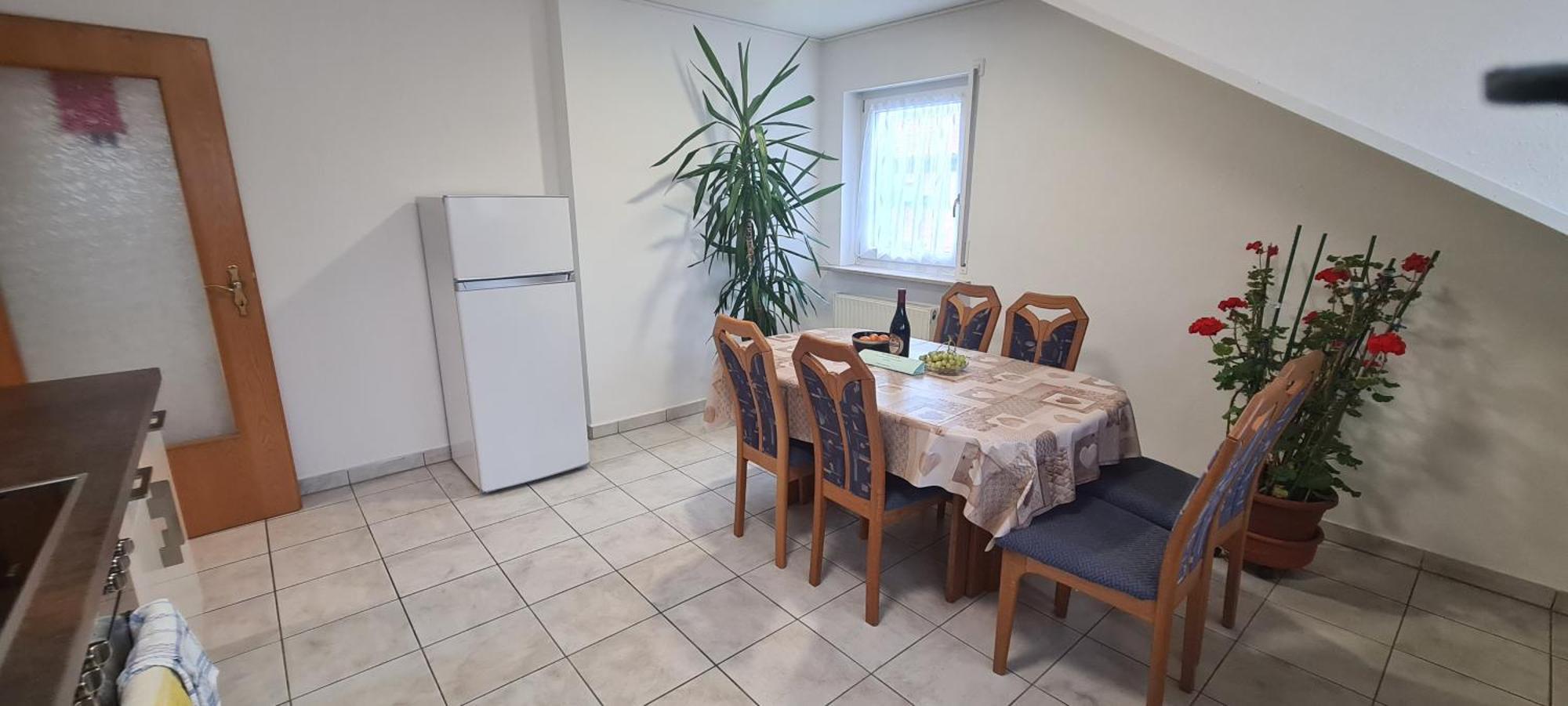 Gemuetliche 120 Qm Ferienwohnung Mit Balkon Adelsdorf Esterno foto
