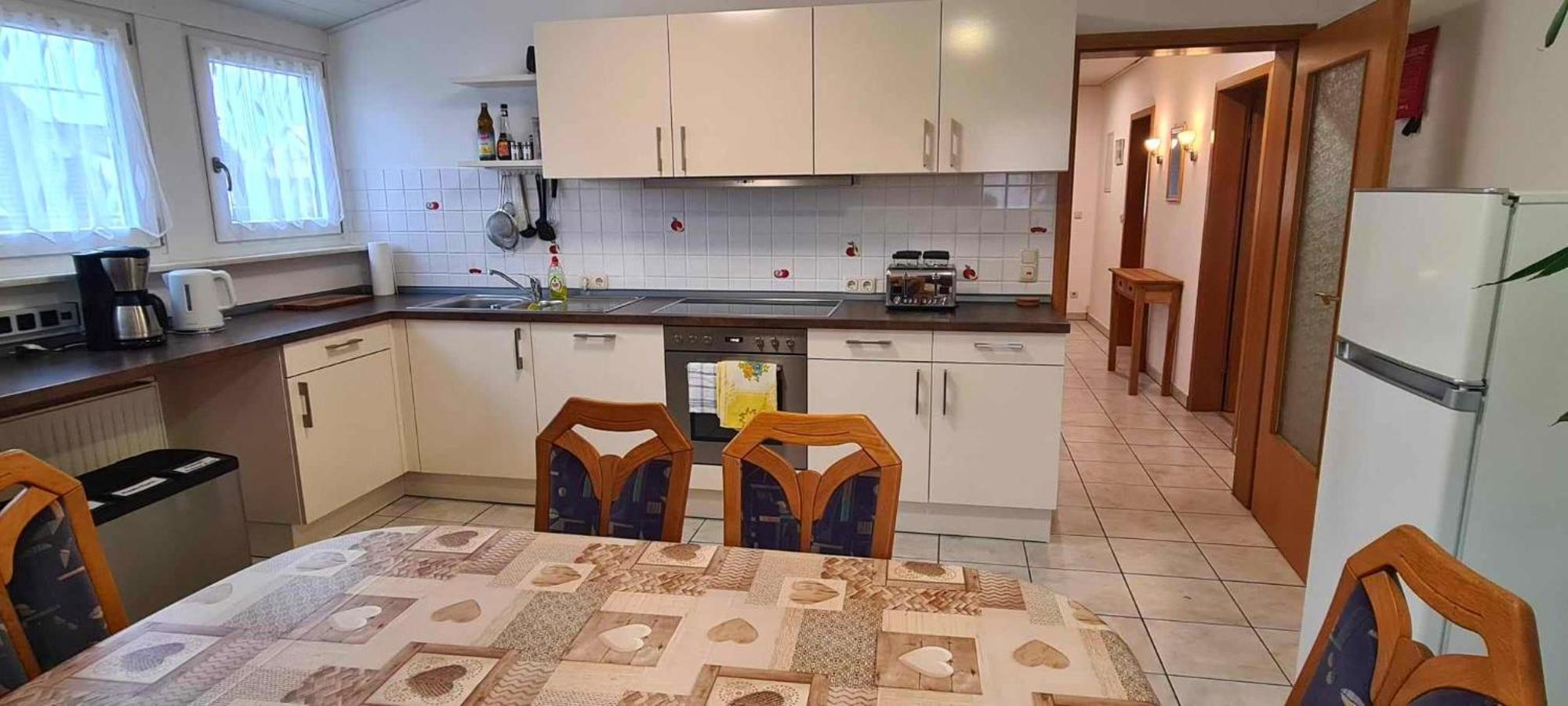 Gemuetliche 120 Qm Ferienwohnung Mit Balkon Adelsdorf Esterno foto
