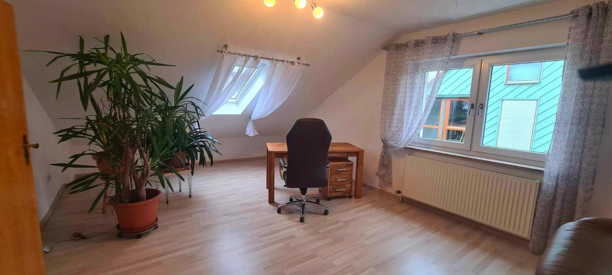 Gemuetliche 120 Qm Ferienwohnung Mit Balkon Adelsdorf Esterno foto